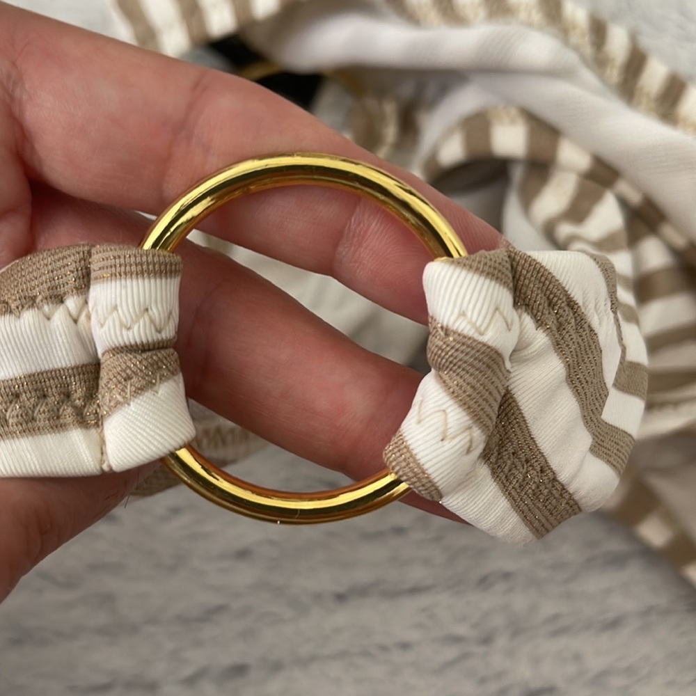 White and gold bikini - Picture 8 of 8